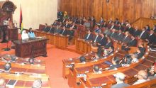 Assemblée Nationale : une rentrée parlementaire marquée par l’absence de SAJ