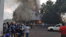 Incendie à l’ancien poste de police de Trou-Fanfaron 