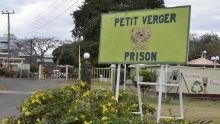 Petit-Verger : des objets interdits lancés par-dessus le mur de la prison