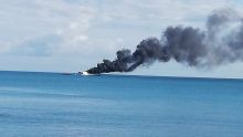 Un feu éclate en pleine nuit dans la rade de Port-Louis