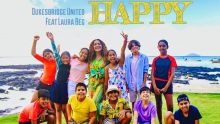 Single Happy : le bonheur au centre du single des enfants de Dukesbridge United et Laura Beg