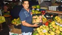 Bhurosy Mohit : trente ans à vendre des fruits
