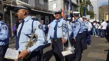250e anniversaire de la force policière : les membres de la Northern Division paradent dans les rues de Port-Louis