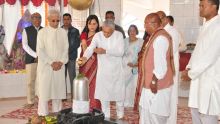 Ganga Talao : le PM assiste à une prière