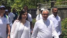 Mahashivratree : le Premier ministre et son épouse en marche vers le lac sacré