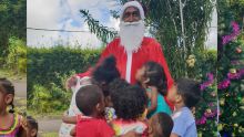 Un câlin au Père Noël : la cerise sur le… cadeau !