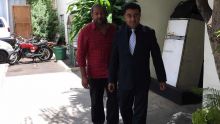 Incidents devant les casernes centrales : Devanand Rittoo en liberté conditionnelle ; Yatin Varma bientôt convoqué