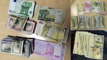 A l’aéroport : un couple malgache arrêté avec Rs 3 millions en devises