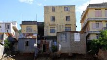 Fouilles rue Dheerujlall Seetulsing, Port-Louis : des habitations risquent de s’effondrer