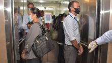 Ministère de la Fonction publique : 4 personnes ont accès à l'ascenseur afin de respecter la « social distancing »