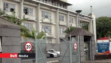 Précision des autorités : les enseignants admis dans les établissements scolaires à condition de présenter un «attendance slip» de l’hôpital 