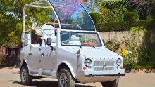 Visite du pape à Madagascar : la papamobile malgache est une Mazana II cabriolet