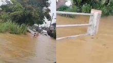 Fortes pluies : une rivière sort de son lit à Valetta