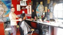 Jimmy Bachoo : un coiffeur à domicile au service des personnes vulnérables