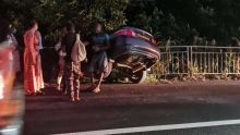 Accident ce dimanche à Grand-Bassin : Une voiture termine sa course dans un caniveau