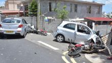 [En images] Port-Louis : grave accident de la route impliquant deux motos et deux voitures