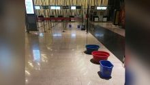 A l’aéroport de Plaisance : l'eau de pluie s’infiltre à l’intérieur 