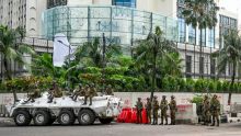 Bangladesh : des manifestants prennent d'assaut le palais de la Première ministre