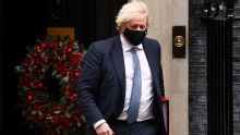 Fête de Noël à Downing Street: Boris Johnson promet une enquête et s'excuse