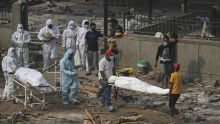 Covid-19 : l'aide internationale afflue en Inde qui déplore un nouveau record de morts en 24 heures