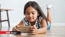 Mettre des enfants tôt le matin devant un écran favoriserait les troubles du langage