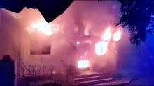 Rose-Hill : une maison et un bâtiment commercial ravagés par les flammes