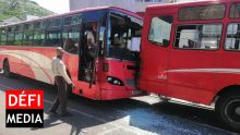 Port-Louis : les freins lâchent, deux autobus entrent en collision 