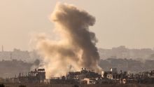 Gaza : le directeur d'un hôpital affirme que le bombardement d'une école a fait une cinquantaine de morts