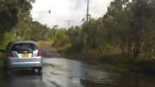 Alerte cyclonique : la route de Pétrin vers Grand-Bassin inaccessible 