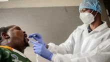 Afrique du Sud : une variante du coronavirus plus transmissible
