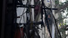[Images] Inde: un incendie dans une usine de New Delhi fait 43 morts