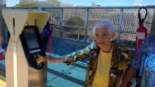 À 12 ans, elle a voyagé en train Antoinette de Robillard, 104 ans, prend le métro