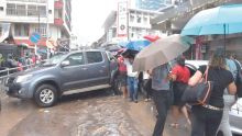 « Solutions » pour Port-Louis : les options à l’étude pour limiter les dégâts en cas de pluies torrentielles 