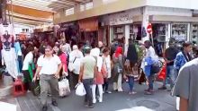 Shopping pour l'Eid-ul-Fitr : ambiance festive à la rue Pagoda, Plaine-Verte