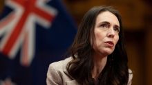 La Première ministre néo-zélandaise interrompue par sa fille lors d'un direct