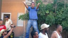 Port-Mathurin : Johnson Roussety «hué» par des membres du public