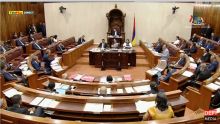 Ambiance - Le PM s’adressant à l’opposition : «zot pas onte vinn asiz ek Speaker»