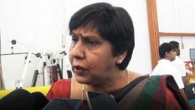 Distribution des manuels scolaires : «Il n’y a aucune polémique», affirme Leela Devi Dookun-Luchoomun