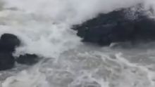 Alerte cyclonique 3 : mer forte à Cap Malheureux où Freddy est passé à 140 km à 13 h ce lundi