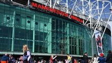 Rachat de Manchester United: les candidats affûtent leurs dernières offres