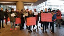  Canada : Embauchés comme figurants, ils réalisent qu’ils participent à une vraie manifestation