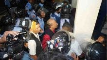 No 10 : vive tension après le retour de Ramgoolam au «counting centre» aux petites heures ; le leader du PTr a dû quitter les lieux sous forte escorte policière