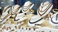 Commerce - Vente de bijoux : une baisse de 10 % à 50 % enregistrée