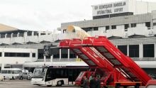 Airports of Mauritius Ltd : Johnny Dumazel poussé vers la sortie