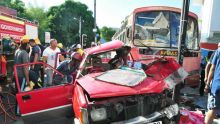 Port-Louis : la collision entre un bus et un 4×4 a fait un mort