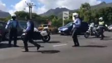 Sur l’autoroute de Pailles : un motard escortant le Premier ministre percute une voiture