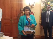 En pleine crise au sommet de l'Etat : Ameenah Gurib-Fakim publie un livre