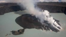 Eruption volcanique au Vanuatu : la population d'une île incitée à partir pour de bon