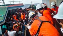 Plus de 300 migrants présumés du Sri Lanka sauvés au large du Vietnam