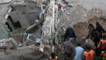 Attentat dans une mosquée au Pakistan: le bilan monte à 83 morts 